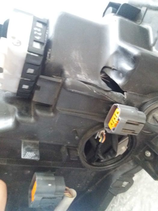 Ótica esquerda + cablagem mazda 6 2015/ 2016