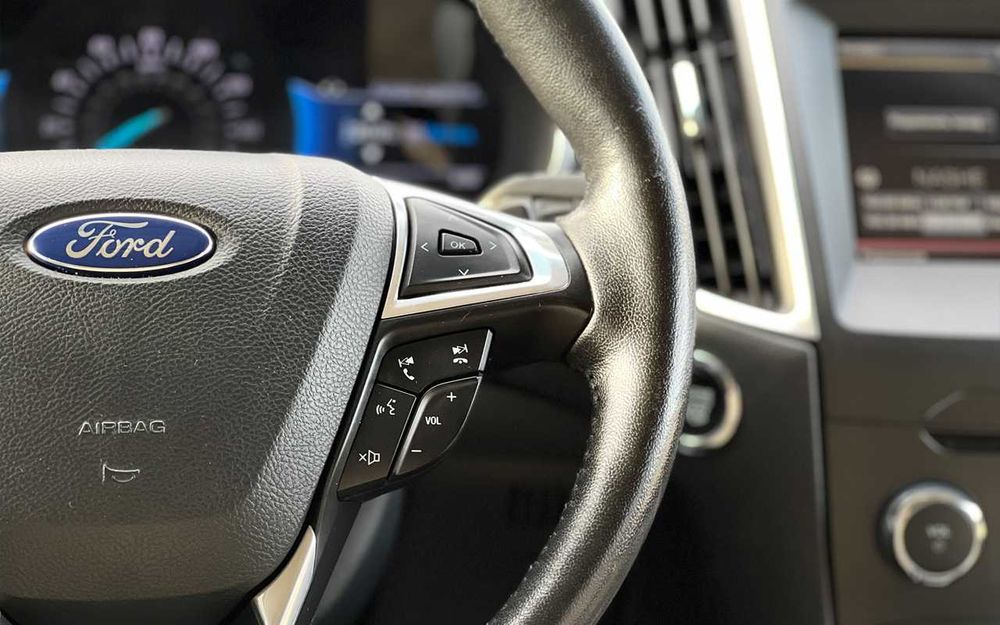 Ford Edge 2015 року