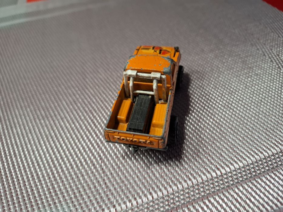 Majorette 4x4 toyota pick-up model samochodu
