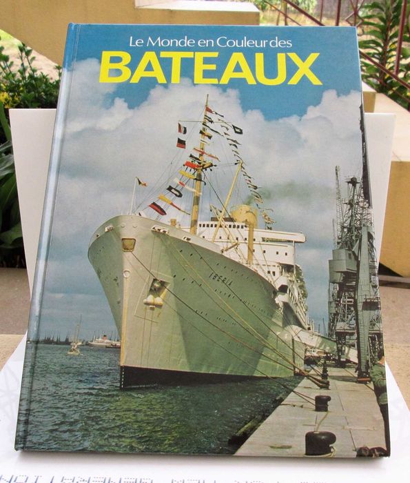 Livro Le monde en couleur des bateaux 1891