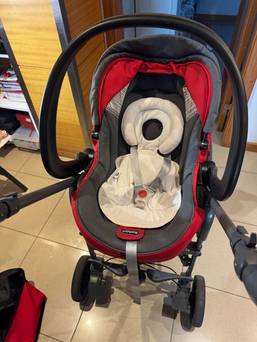 Ovo cadeira auto e Carrinho passeio Chicco + 2 bases autofix fast