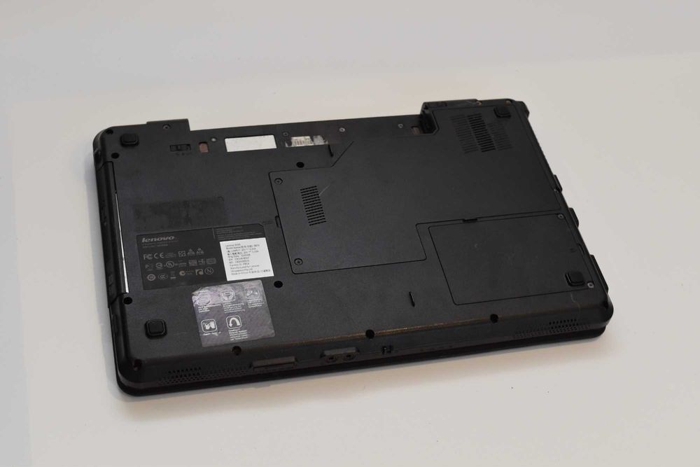 LP38 Lenovo G555 15,6" VGA LAN 3xUSB AMD M320 części