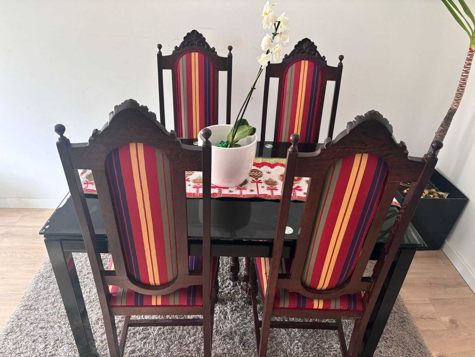 Mesa de Jantar + 4 cadeiras