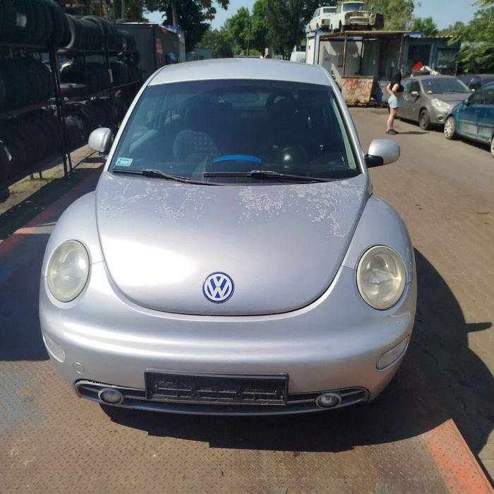 Volkswagen New Beetle na części .