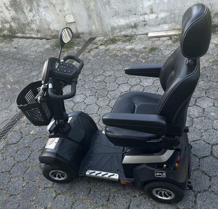 Scotter elétrica EGIRO MIDI pouco uso (cerca 1 mês)