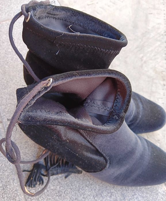 Botins pretos veludo
