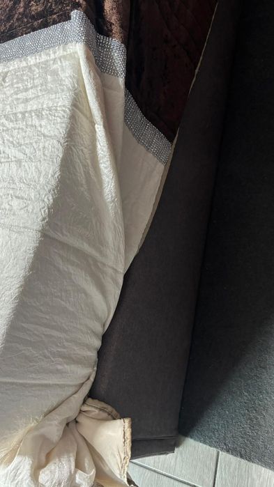 Urgente! Vendo cama de casal com estrado elevatório 160x200 com colchão incluído