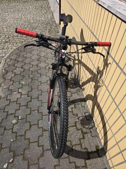 Bicicleta SPECIALIZED HARDROCK  29