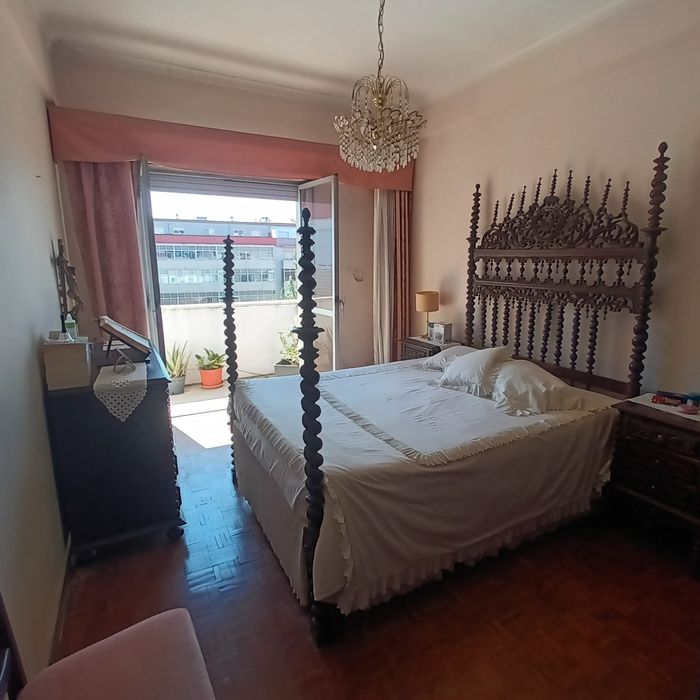 Baixa preço e venda  até 6 novembro - moveis diversos e conjuntos