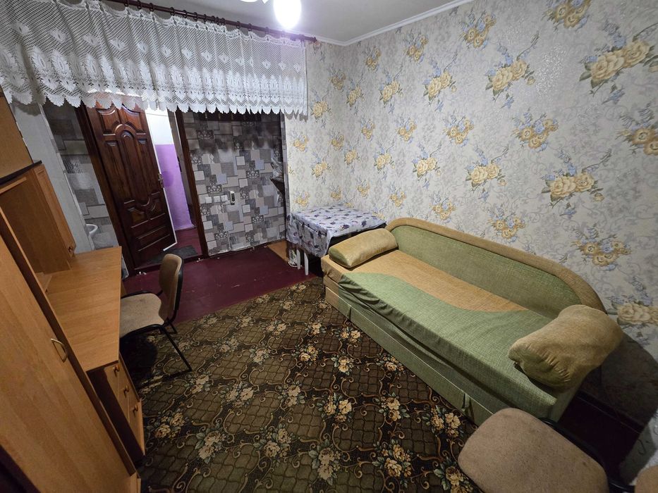 Здається кімн.в гуртожитку по вул.Антонова в р-ні Замостя,читайте опис