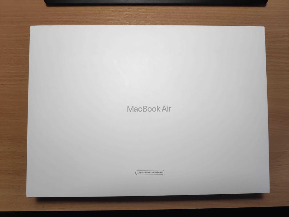 Коробка від MacBook Air 13-inch   Model A2337    G1253LL/A