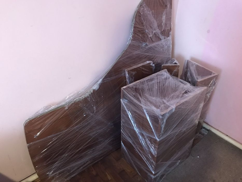 Стіл в ідеальному стані