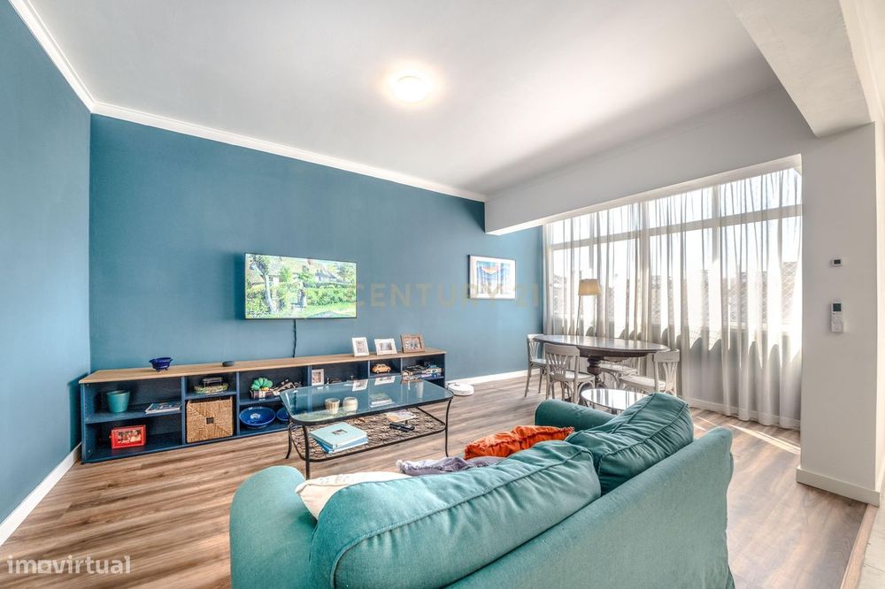 Excelente Apartamento T4, com 127m², no centro do Cartaxo