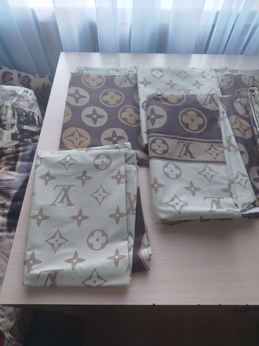 продам комплект постільної білизни