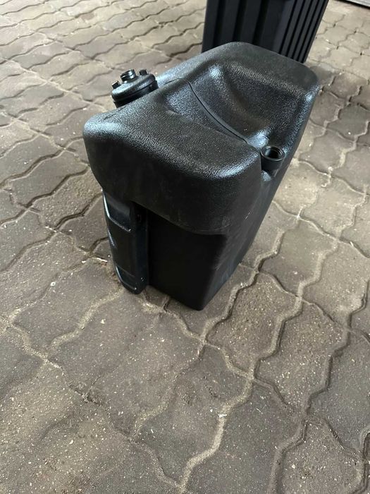 Zbiornik na wodę pojemnik mydło bus laweta TIR 30l 343x333x421