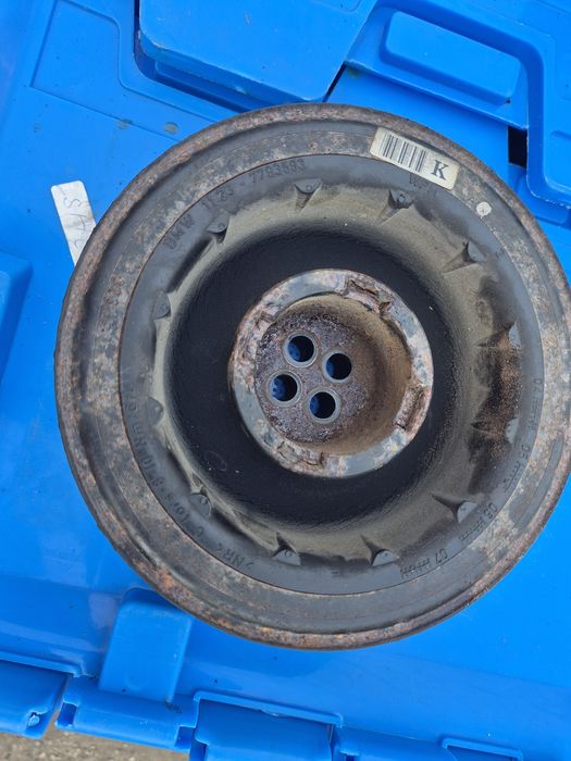 Koło pasowe wału Bmw E60 E61 E65 X5 E53 X3 E83 E90 E91 2.5d 3.0d M57