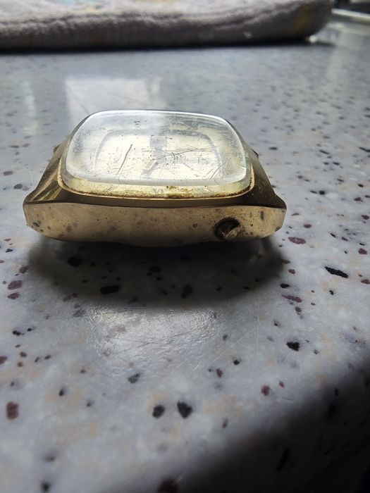 Часы    наручные