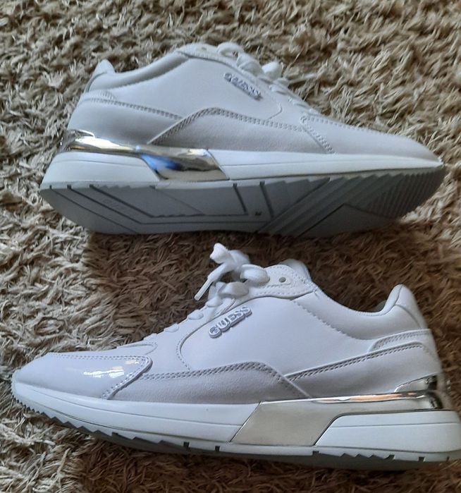 Sneakersy Guess białe