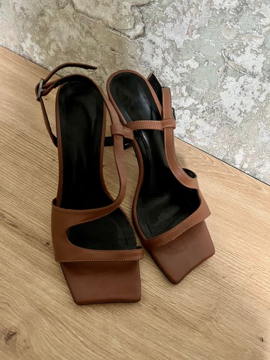 Босонічки шкіряні 37