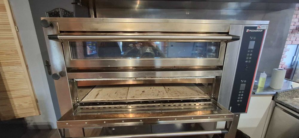 Piec Pyralis Pizza Group