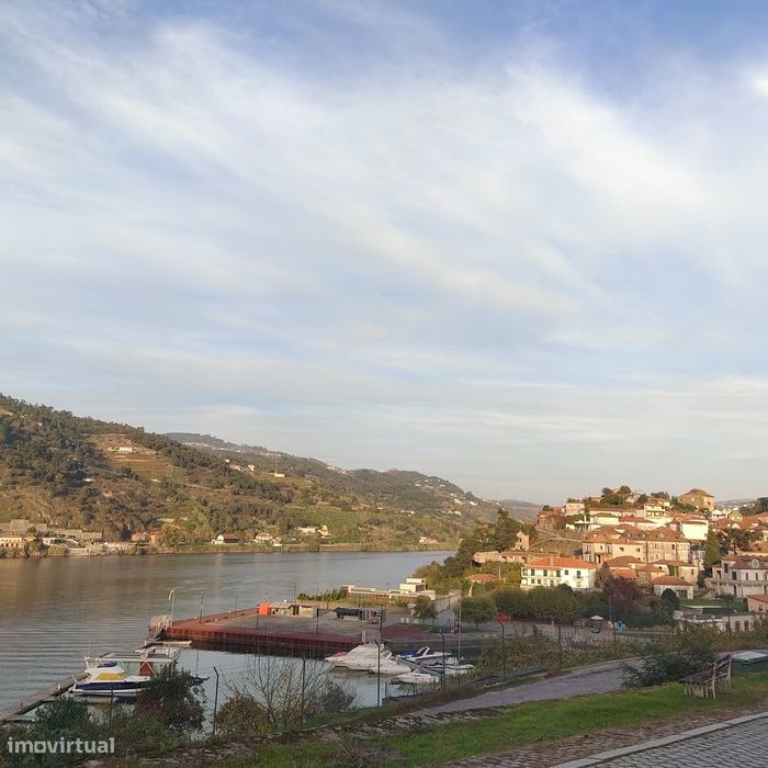 Casa tipo T1 ,no centro histórico de Caldas de Aregos/Rio Douro