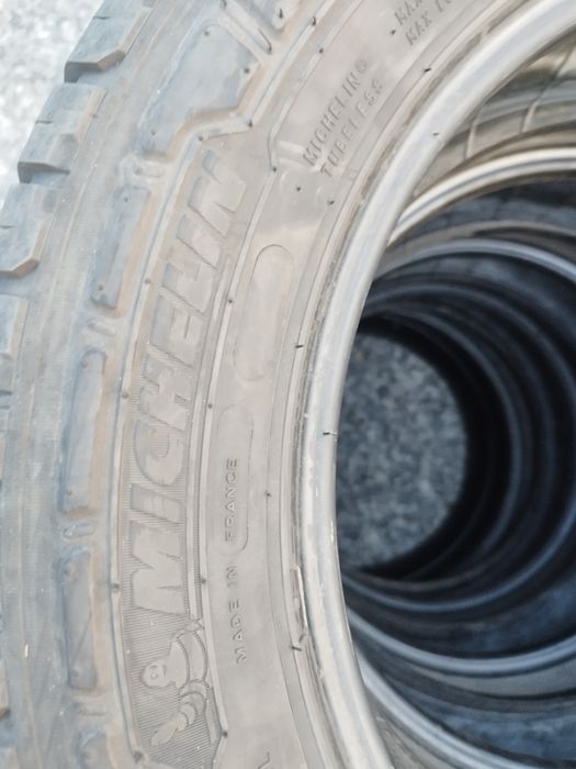 215/60/17C 109/107T Michelin Agilis CrossClimate
