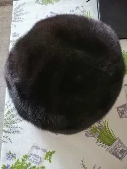 Продам берет (норка)