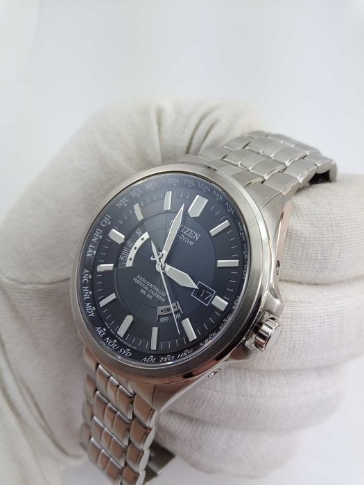 Японские часы Citizen Eco-Drive CB0010-53L радиоконтроль вечник сапфир