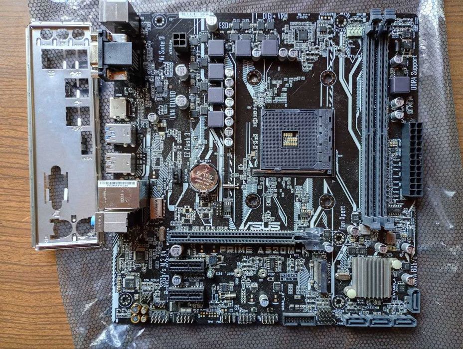 Материнська плата ASUS A320M-K + процесор AMD Ryzen 5 (D1600BBAEBOX)