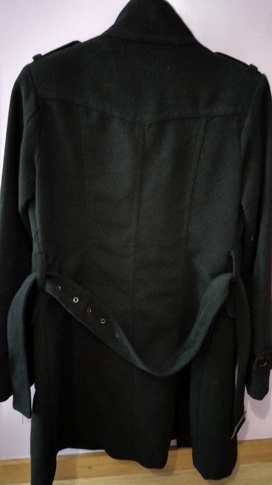 Casaco comprido com cinto