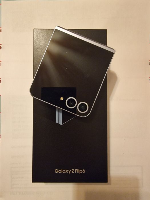Samsung Z Flip 6