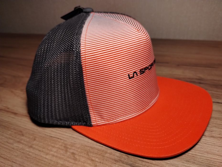 Czapka z daszkiem La Sportiva Fade Trucker cherry tomato/carbon L/XL