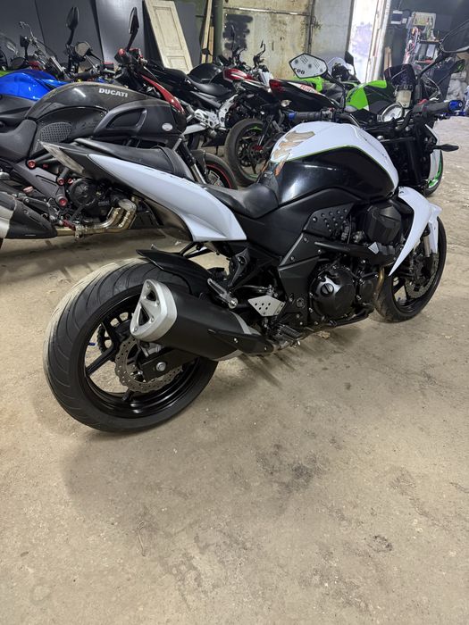 Мотоцикл Kawasaki Z750 из Японии Кавасаки Зет 750