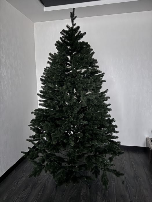 Ялинка штучна, Ёлка искусственная