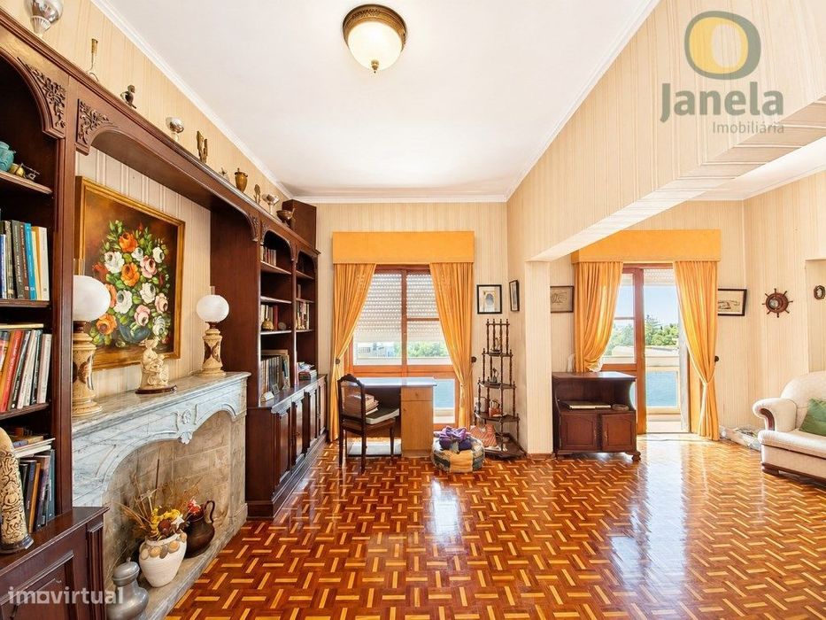SPECTACULAR T5 on Av. 5 de Outubro, with Sea and City Views