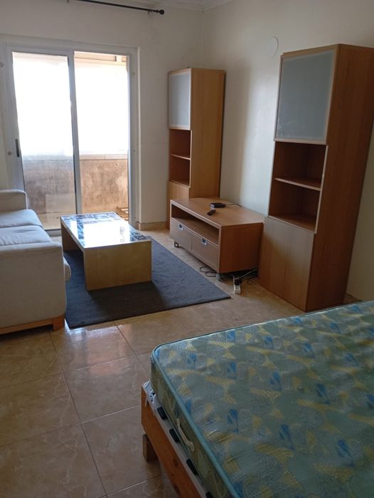 Alugo quarto na Venda Nova Amadora