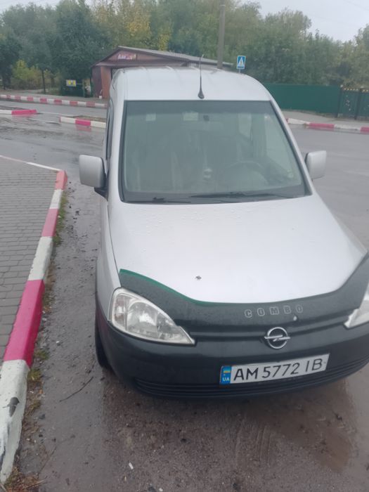 легковий автомобіль