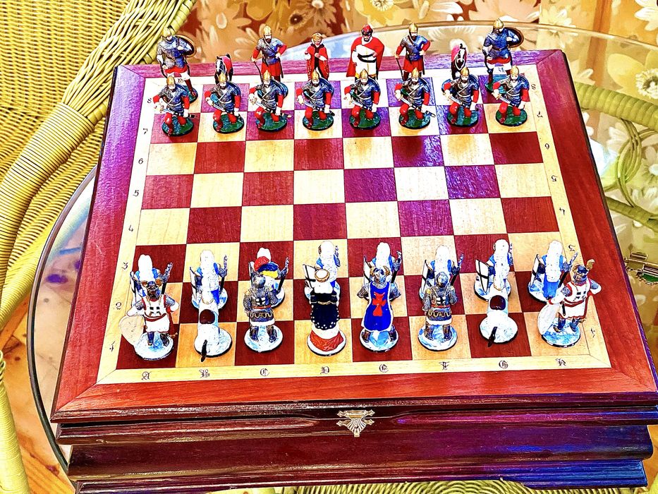 Новые Елитные шахматы из бронзы,ручная роспись каждой фигуры,доска из дуба лаковая