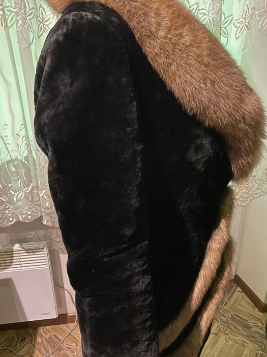 Натуральная шуба из мутона. Размер 44-46