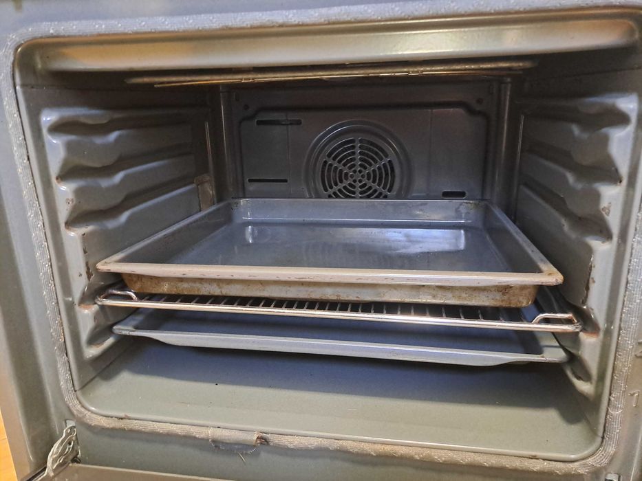 Духова шафа Siemens HB 770560 E б у Німеччина