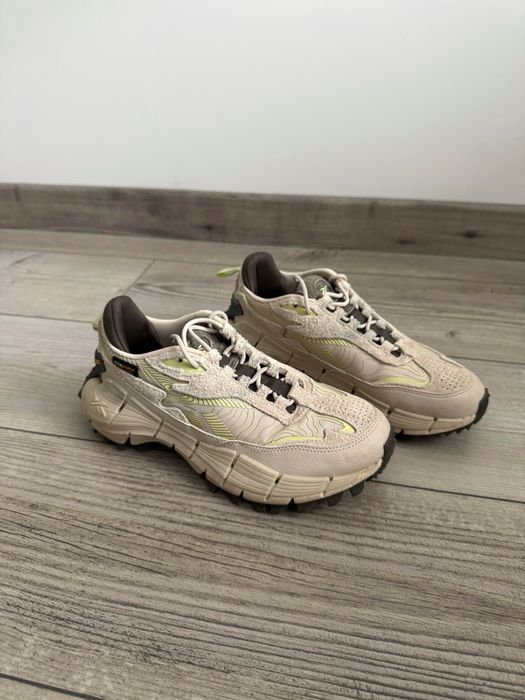 кросівки reebok бежеві