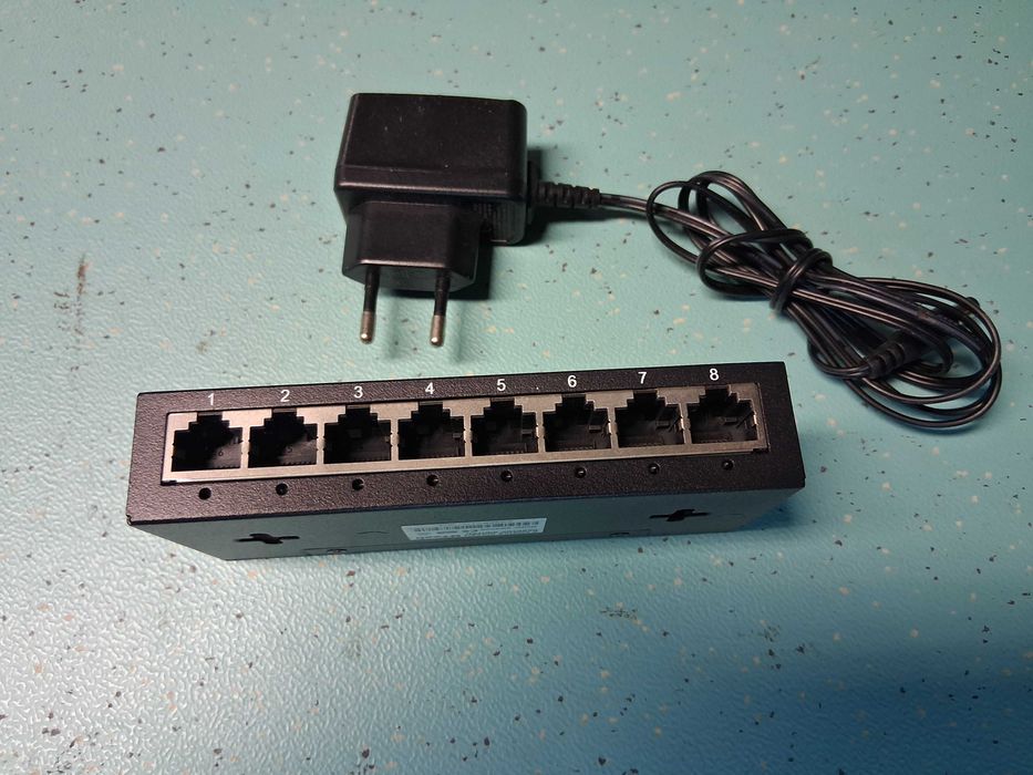 Desktop Switch 8 portas NTech