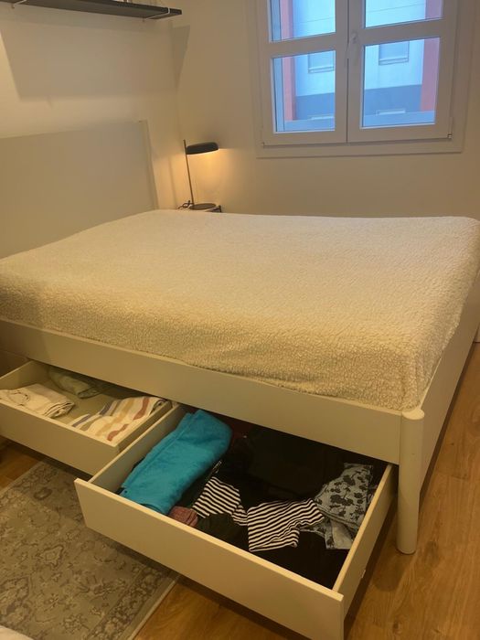 Cama ikea usada em bom estado