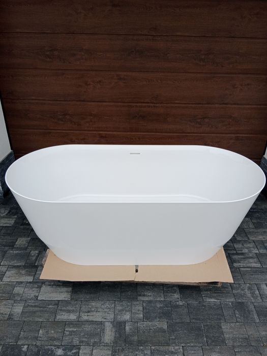 Wanna wolnostojąca z konglomeratu