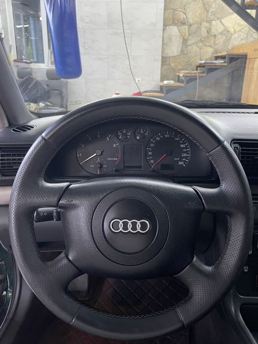 Audi A4B5 1.6 Газ/бензин