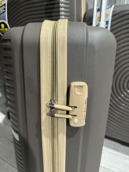 Валіза з поліпропілену MCS Ударостійка Туреччина Чемодан