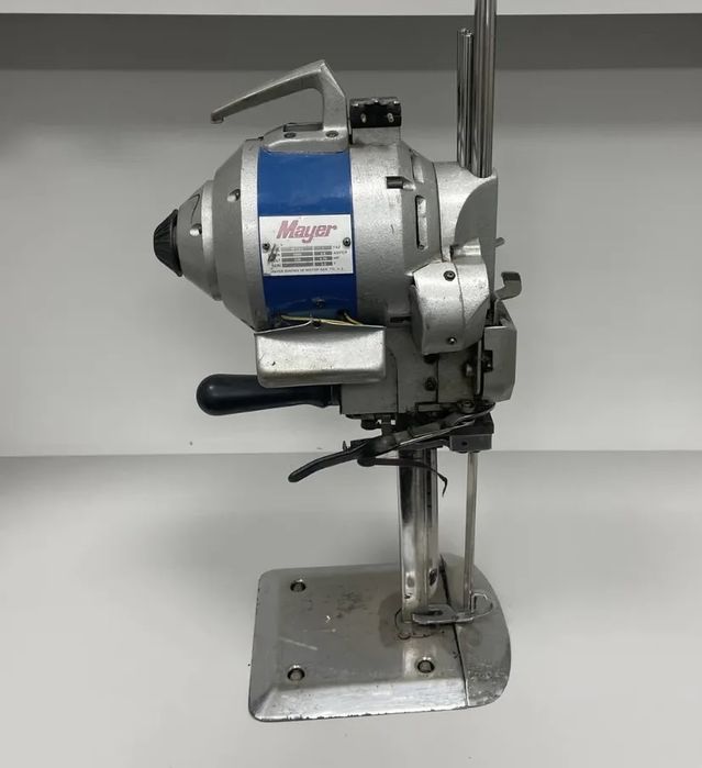 Сабельний ніж Mayer