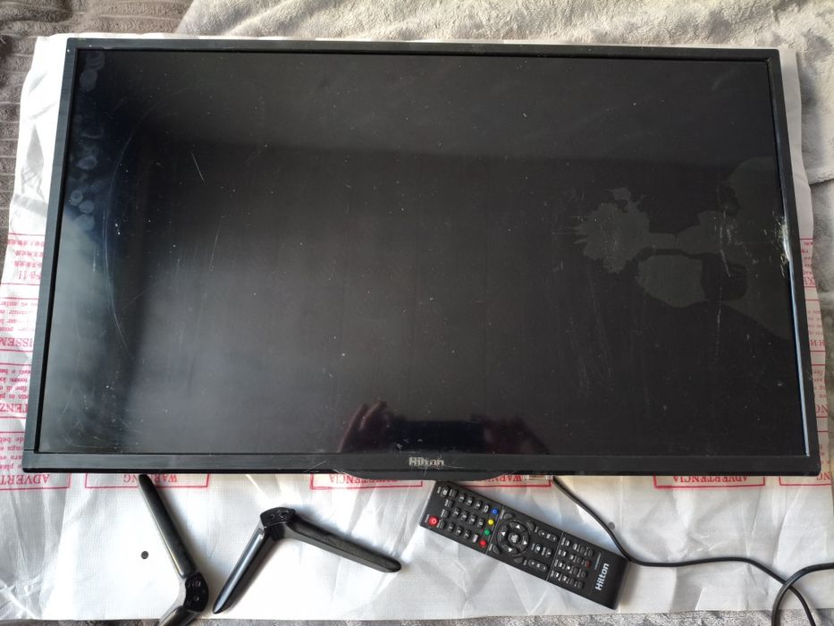 Телевізор smart tv Hilton 32" битий
