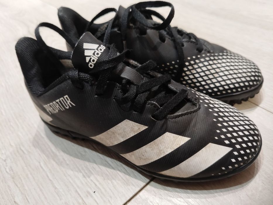 Turfy Adidas Predator