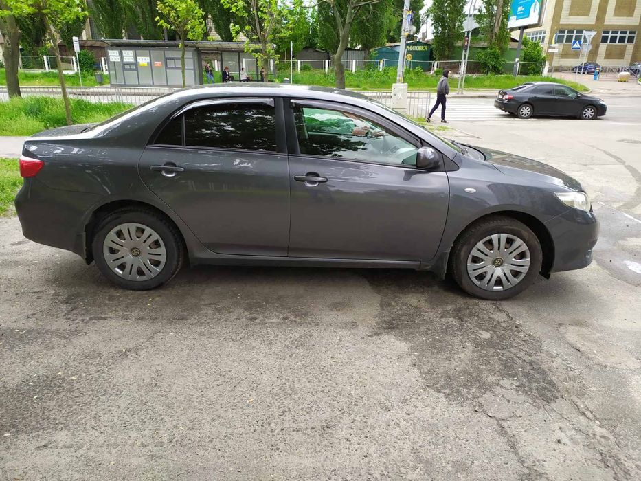 Продам автомобіль (можно під викуп) Toyota Corolla